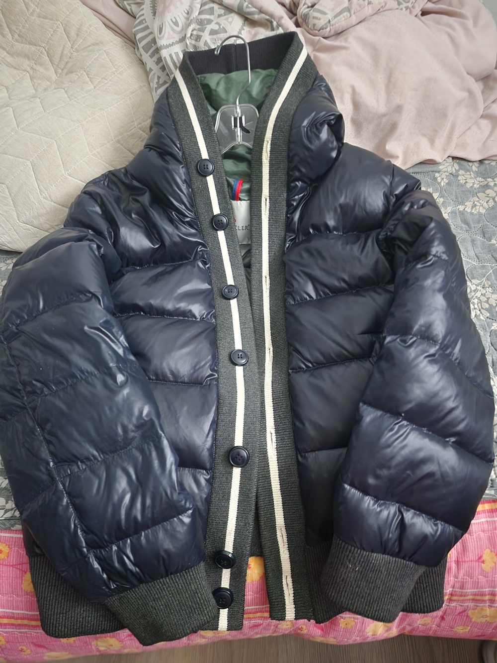 Moncler Navy Gloss Quilted Down Puffer Jacket with Knit Trim. S-M. Authentic.
